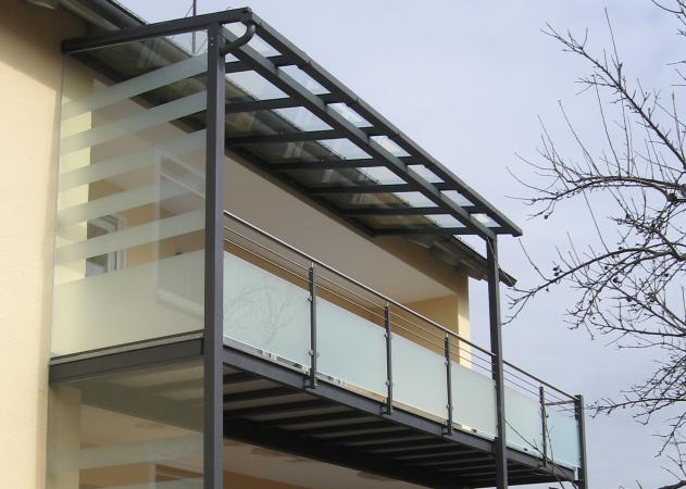 Erweiterung eines vorhandenen Balkones mit Einbindung der Terrasse