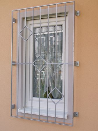Fenstergitter verzinkt mit Muster