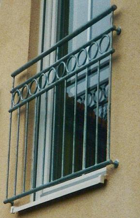 Fenstergitter verzinkt, aussen vorgesetzt