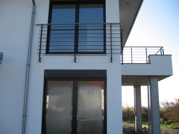 Fenstergitter/Balkongel&auml;nder verzinkt und lackiert, Handlauf Edelstahl V2A