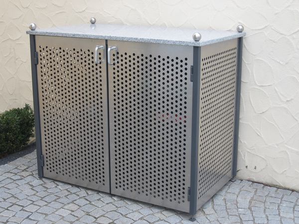 M&uuml;lltonneneinhausung, Stahlrahmen verzinkt und lackiert, Lochblechf&uuml;llung aus Aluminium,                               Dach aus Naturstein