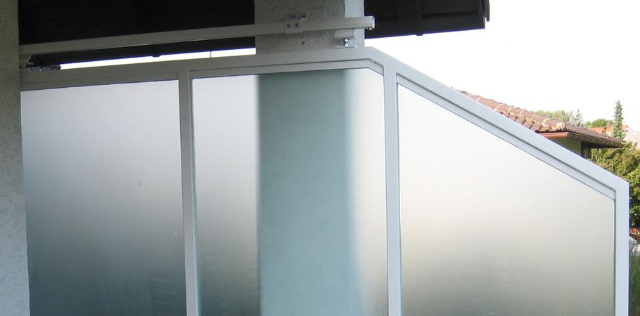 Schiebewand mit Glas ESG Satinato