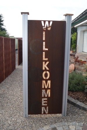 Sichtschutzelemente mit verschiedenen Motiven aus Corten Stahlblech