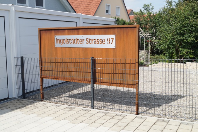 Sichtschutzelemente mit verschiedenen Motiven aus Corten Stahlblech