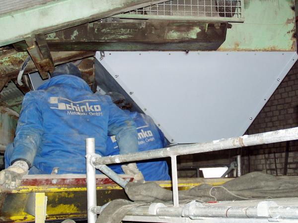 Montage eines neuen Betontrichters