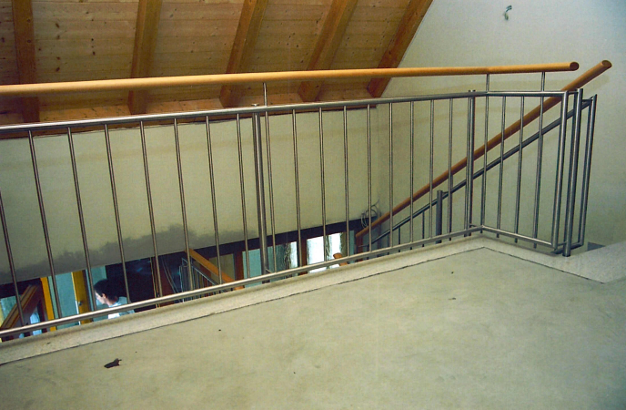 Edelstahlgel&auml;nder mit Holzhandlauf