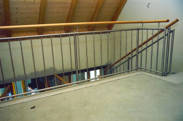 Edelstahlgel&auml;nder mit Holzhandlauf