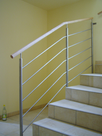 Edelstahlgel&auml;nder mit Holzhandlauf