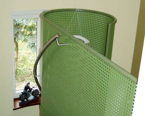 Lochblechgel&auml;nder mit seitlichem Edelstahlhandlauf