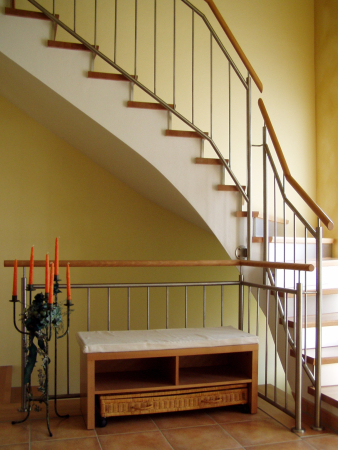 Edelstahlgel&auml;nder mit Holzhandlauf