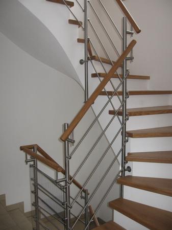 Edelstahlgel&auml;nder, Handlauf Eiche lackiert