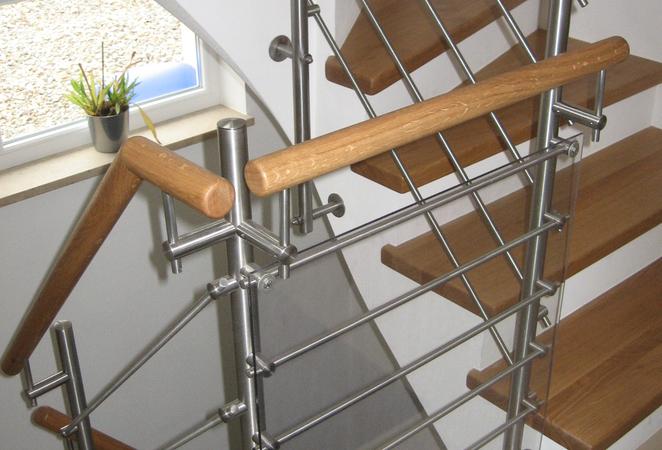 Edelstahlgel&auml;nder, Handlauf Eiche lackiert