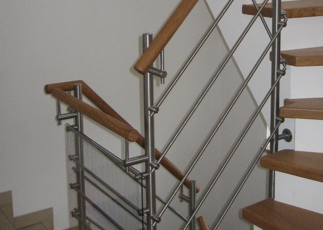 Edelstahlgel&auml;nder, Handlauf Eiche lackiert