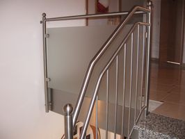 Gel&auml;nder in Edelstahl, Podestblenden in Edelstahl