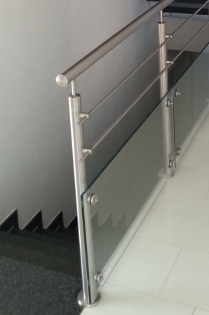 Edelstahlgel&auml;nder mit Glasf&uuml;llung