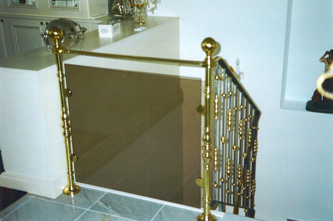 Messinggel&auml;nder mit Glassegment