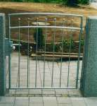 Hoftürl mit leichtem Bogen aus Edelstahl