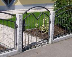 Hoftürl verzinkt und lackiert in Bogenform