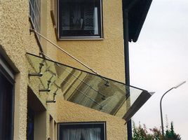 Eingangsüberdachung gerade aus Edelstahl mit Verglasung